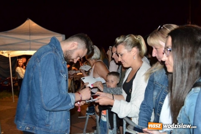 Zdjęcie w galerii na portalu naszwodzislaw.com: Dni Godowa za nami. Gwiazdą imprezy był zespół Bracia  wiadomości z regionu