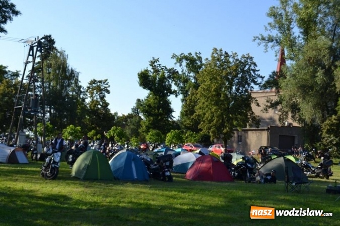 Zdjęcie w galerii na portalu naszwodzislaw.com: Dni Godowa za nami. Gwiazdą imprezy był zespół Bracia  wiadomości z regionu