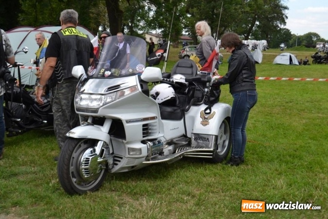 Zdjęcie w galerii na portalu naszwodzislaw.com: Dni Godowa za nami. Gwiazdą imprezy był zespół Bracia  wiadomości z regionu