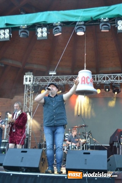 Zdjęcie w galerii na portalu naszwodzislaw.com: Dni Godowa za nami. Gwiazdą imprezy był zespół Bracia  wiadomości z regionu