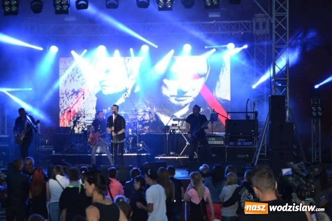 Zdjęcie w galerii na portalu naszwodzislaw.com: Dni Godowa za nami. Gwiazdą imprezy był zespół Bracia  wiadomości z regionu