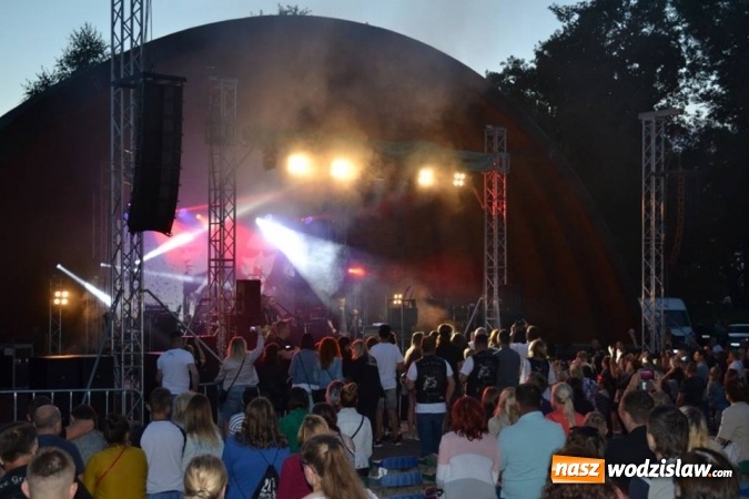 Zdjęcie w galerii na portalu naszwodzislaw.com: Dni Godowa za nami. Gwiazdą imprezy był zespół Bracia  wiadomości z regionu