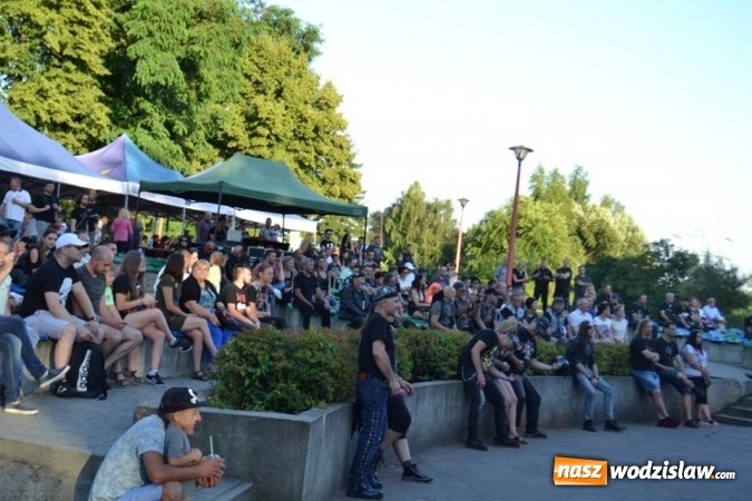 Zdjęcie w galerii na portalu naszwodzislaw.com: Dni Godowa za nami. Gwiazdą imprezy był zespół Bracia  wiadomości z regionu