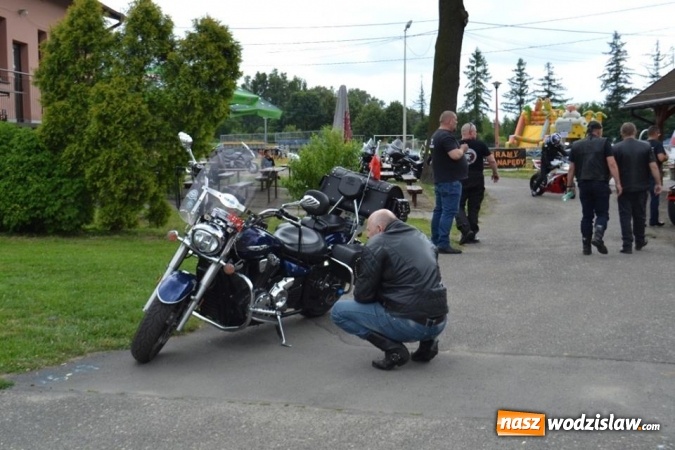 Zdjęcie w galerii na portalu naszwodzislaw.com: Dni Godowa za nami. Gwiazdą imprezy był zespół Bracia  wiadomości z regionu