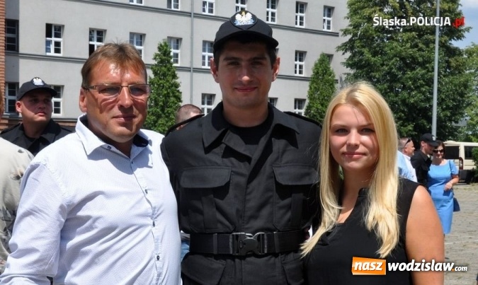 Zdjęcie w galerii na portalu naszwodzislaw.com: Nowo przyjęci policjanci złożyli ślubowanie wiadomości z regionu