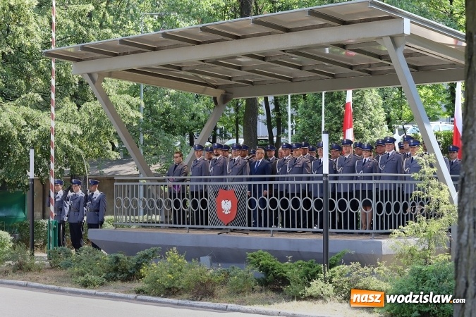 Zdjęcie w galerii na portalu naszwodzislaw.com: Nowo przyjęci policjanci złożyli ślubowanie wiadomości z regionu