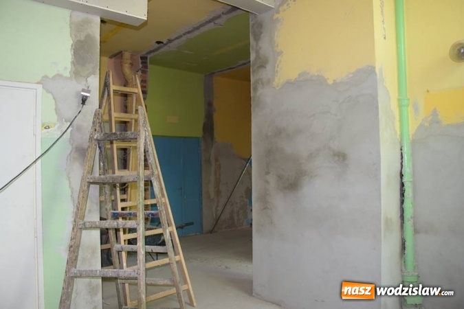 Zdjęcie w galerii na portalu naszwodzislaw.com: Powstanie nowy oddział przedszkolny. Trwa remont placówki w Rydułtowach wiadomości z regionu