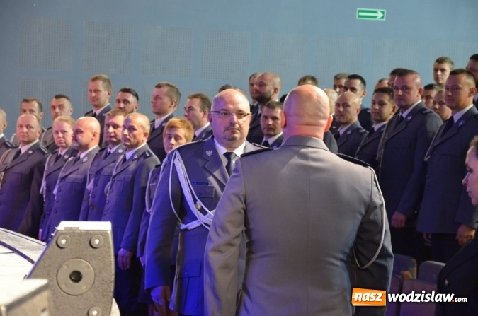Zdjęcie w galerii na portalu naszwodzislaw.com: Podziękowania, nagrody i awanse, czyli święto powiatowej policji w Wodzisławiu Śląskim  wiadomości z regionu