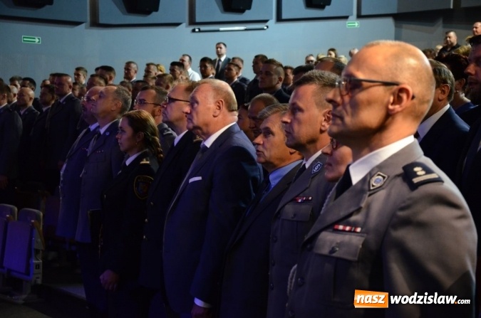 Zdjęcie w galerii na portalu naszwodzislaw.com: Podziękowania, nagrody i awanse, czyli święto powiatowej policji w Wodzisławiu Śląskim  wiadomości z regionu