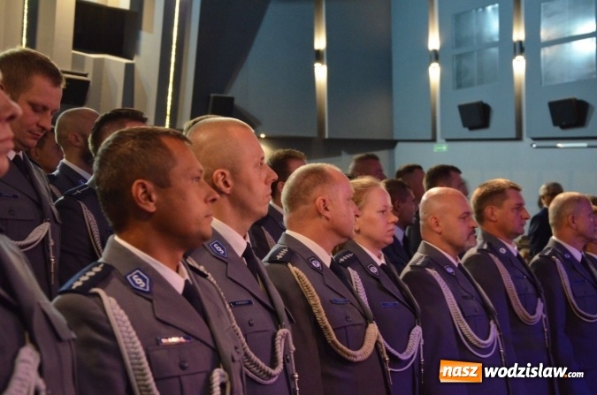 Zdjęcie w galerii na portalu naszwodzislaw.com: Podziękowania, nagrody i awanse, czyli święto powiatowej policji w Wodzisławiu Śląskim  wiadomości z regionu