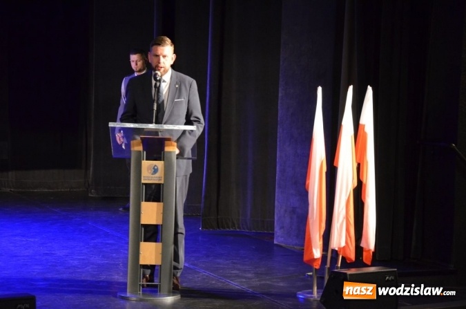 Zdjęcie w galerii na portalu naszwodzislaw.com: Podziękowania, nagrody i awanse, czyli święto powiatowej policji w Wodzisławiu Śląskim  wiadomości z regionu