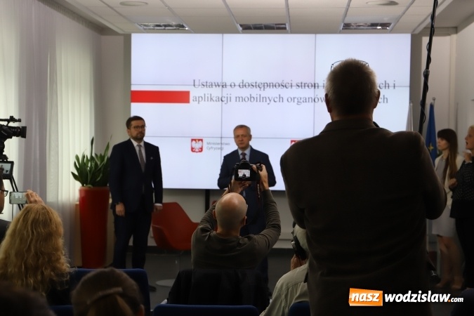 Zdjęcie w galerii na portalu naszwodzislaw.com: Włączanie wyłączonych, czyli rządowe serwisy wkrótce dostępne dla wszystkich wiadomości z regionu