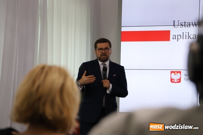 Zdjęcie w galerii na portalu naszwodzislaw.com: Włączanie wyłączonych, czyli rządowe serwisy wkrótce dostępne dla wszystkich wiadomości z regionu