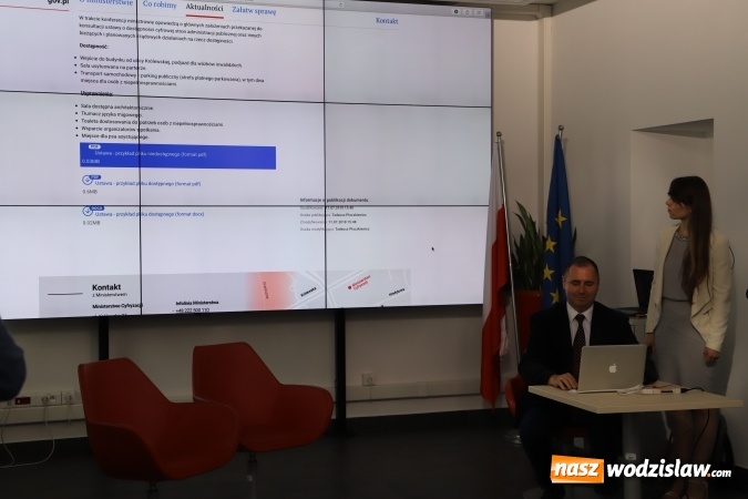 Zdjęcie w galerii na portalu naszwodzislaw.com: Włączanie wyłączonych, czyli rządowe serwisy wkrótce dostępne dla wszystkich wiadomości z regionu