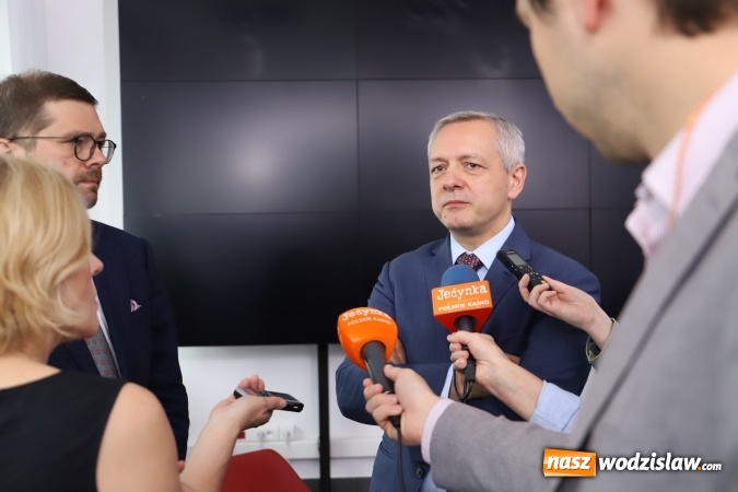 Zdjęcie w galerii na portalu naszwodzislaw.com: Włączanie wyłączonych, czyli rządowe serwisy wkrótce dostępne dla wszystkich wiadomości z regionu