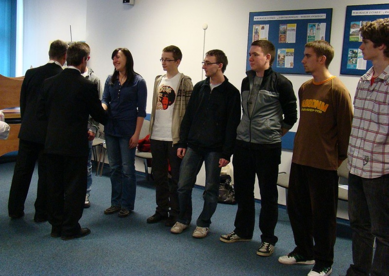 Zdjęcie w galerii na portalu naszwodzislaw.com: Przodownicy w oddawaniu krwi wiadomości z regionu