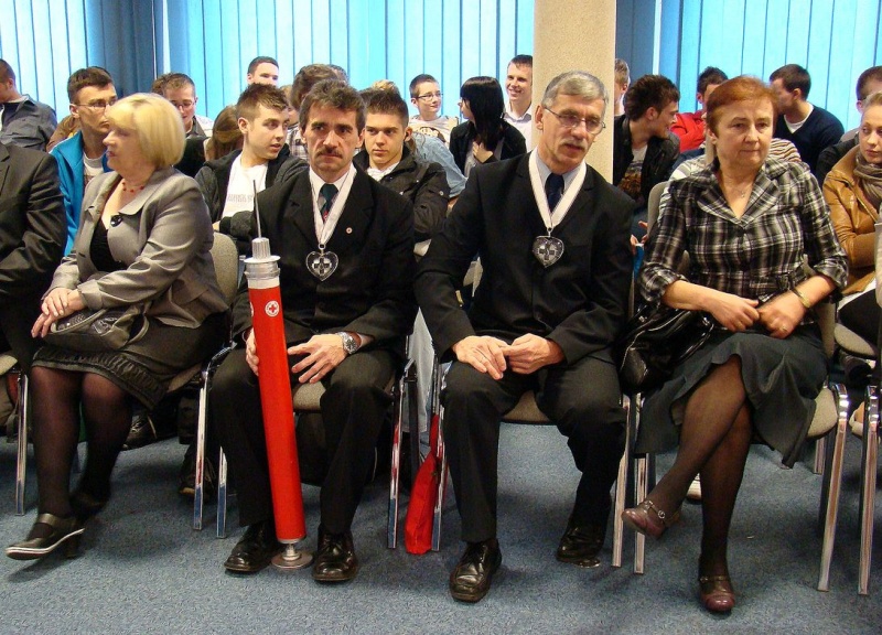 Zdjęcie w galerii na portalu naszwodzislaw.com: Przodownicy w oddawaniu krwi wiadomości z regionu