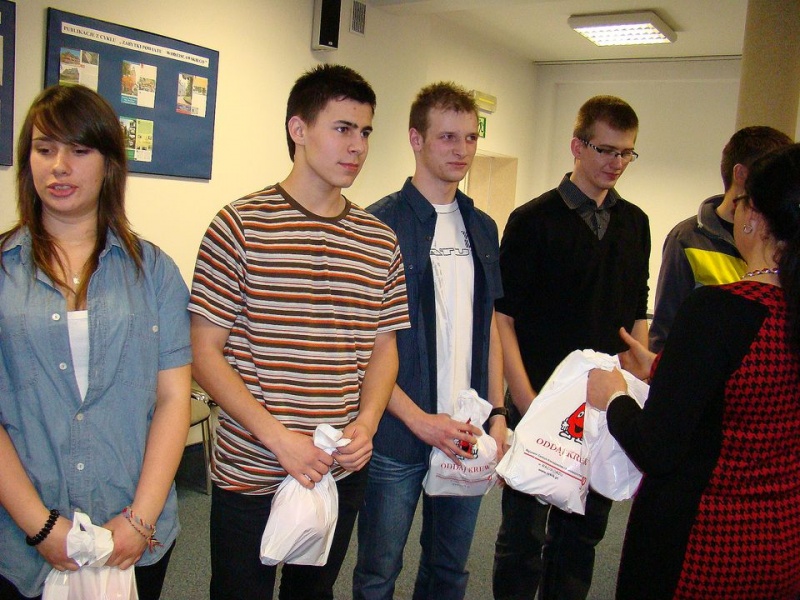 Zdjęcie w galerii na portalu naszwodzislaw.com: Przodownicy w oddawaniu krwi wiadomości z regionu