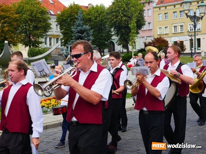 Zdjęcie w galerii na portalu naszwodzislaw.com: Popołudnie z Sąsiadem i Unią Europejską. Frekwencja i humory dopisały wiadomości z regionu