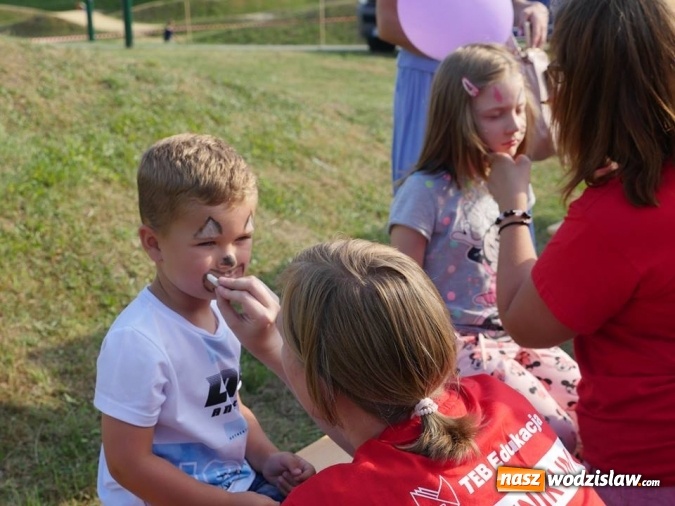 Zdjęcie w galerii na portalu naszwodzislaw.com: Popołudnie z Sąsiadem i Unią Europejską. Frekwencja i humory dopisały wiadomości z regionu