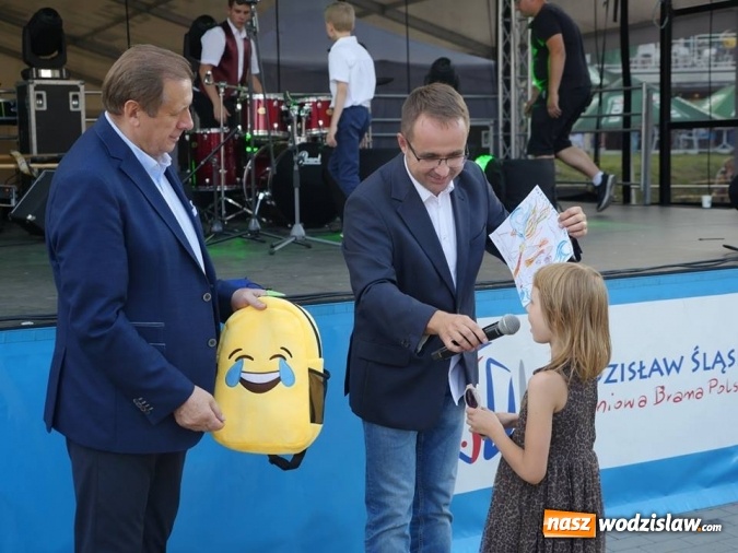 Zdjęcie w galerii na portalu naszwodzislaw.com: Popołudnie z Sąsiadem i Unią Europejską. Frekwencja i humory dopisały wiadomości z regionu