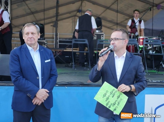 Zdjęcie w galerii na portalu naszwodzislaw.com: Popołudnie z Sąsiadem i Unią Europejską. Frekwencja i humory dopisały wiadomości z regionu