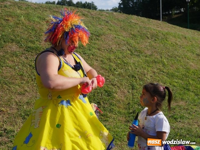 Zdjęcie w galerii na portalu naszwodzislaw.com: Popołudnie z Sąsiadem i Unią Europejską. Frekwencja i humory dopisały wiadomości z regionu