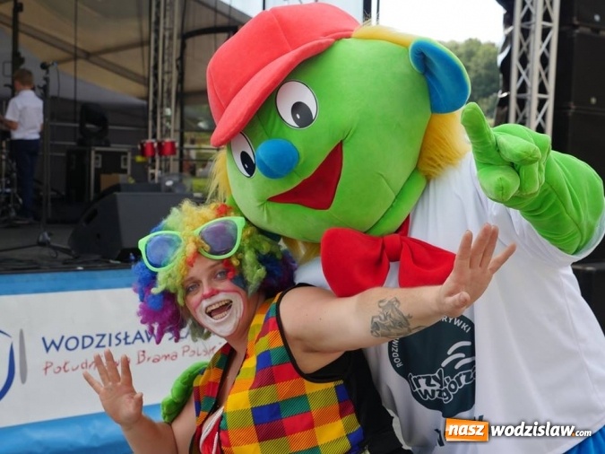 Zdjęcie w galerii na portalu naszwodzislaw.com: Popołudnie z Sąsiadem i Unią Europejską. Frekwencja i humory dopisały wiadomości z regionu