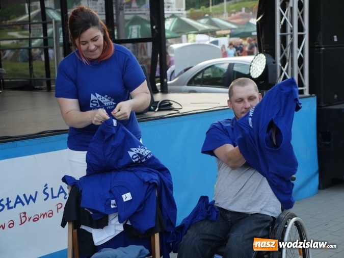 Zdjęcie w galerii na portalu naszwodzislaw.com: Popołudnie z Sąsiadem i Unią Europejską. Frekwencja i humory dopisały wiadomości z regionu