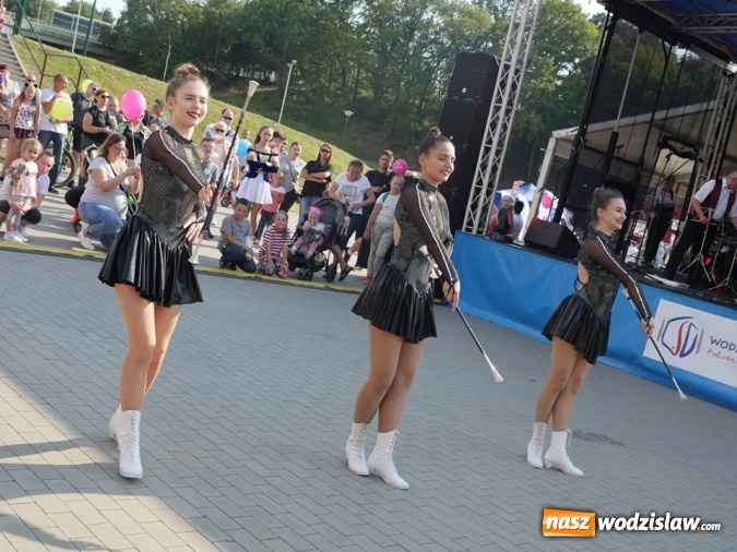 Zdjęcie w galerii na portalu naszwodzislaw.com: Popołudnie z Sąsiadem i Unią Europejską. Frekwencja i humory dopisały wiadomości z regionu