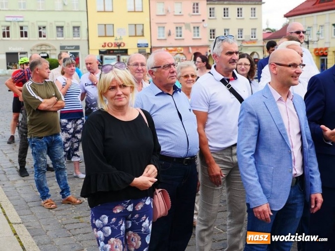 Zdjęcie w galerii na portalu naszwodzislaw.com: Popołudnie z Sąsiadem i Unią Europejską. Frekwencja i humory dopisały wiadomości z regionu