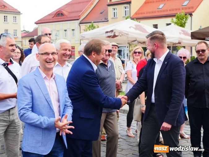 Zdjęcie w galerii na portalu naszwodzislaw.com: Popołudnie z Sąsiadem i Unią Europejską. Frekwencja i humory dopisały wiadomości z regionu