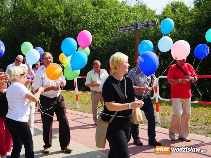 Zdjęcie w galerii na portalu naszwodzislaw.com: Popołudnie z Sąsiadem i Unią Europejską. Frekwencja i humory dopisały wiadomości z regionu