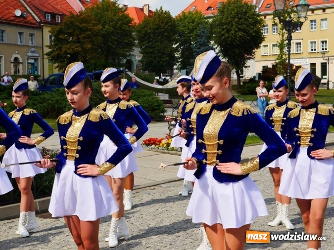 Zdjęcie w galerii na portalu naszwodzislaw.com: Popołudnie z Sąsiadem i Unią Europejską. Frekwencja i humory dopisały wiadomości z regionu