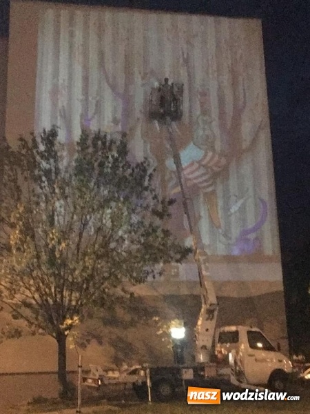 Zdjęcie w galerii na portalu naszwodzislaw.com: Ogromny mural na Osiedlu XXX-lecia  wiadomości z regionu