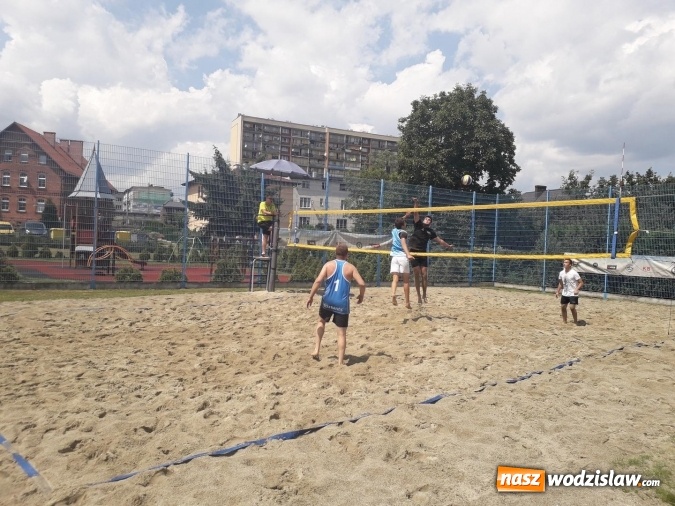 Zdjęcie w galerii na portalu naszwodzislaw.com: Znamy wyniki VI Grand Prix Starosty Wodzisławskiego w siatkówce plażowej wiadomości z regionu