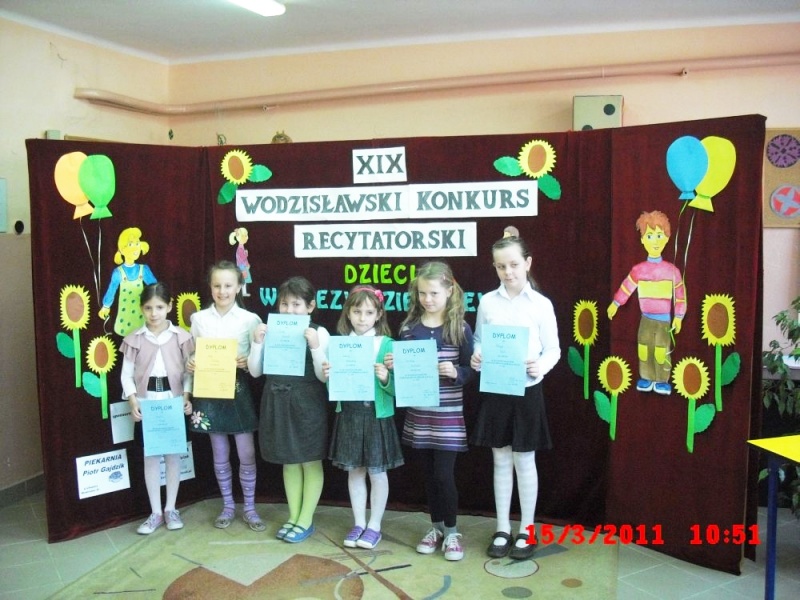 Zdjęcie w galerii na portalu naszwodzislaw.com: Konkursy recytatorskie w SP nr 15 wiadomości z regionu
