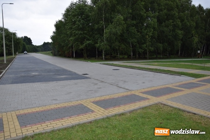 Zdjęcie w galerii na portalu naszwodzislaw.com: Roboty na boisku sportowym w Gogołowej zakończone wiadomości z regionu