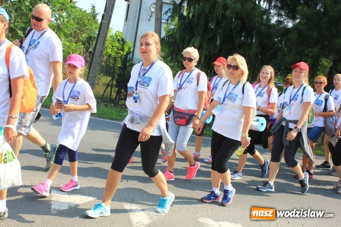 Zdjęcie w galerii na portalu naszwodzislaw.com: 228 pielgrzymów wyruszyło dziś w drogę z Lubomi na Jasną Górę wiadomości z regionu