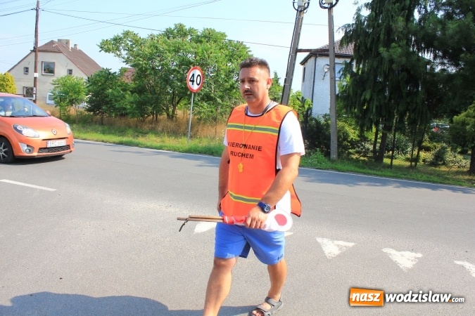 Zdjęcie w galerii na portalu naszwodzislaw.com: 228 pielgrzymów wyruszyło dziś w drogę z Lubomi na Jasną Górę wiadomości z regionu