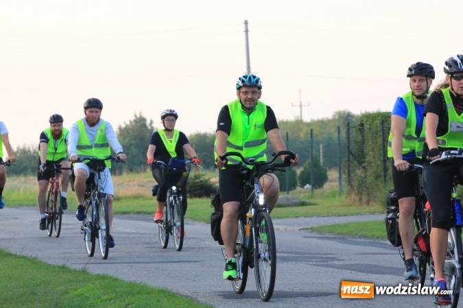 Zdjęcie w galerii na portalu naszwodzislaw.com: Ruszyła XIII Rowerowa Pielgrzymka z Lubomi na Jasną Górę wiadomości z regionu