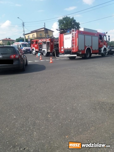 Zdjęcie w galerii na portalu naszwodzislaw.com: Wypadek w Połomi. Kobieta nie zastosowała się do znaku STOP  wiadomości z regionu