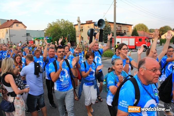 Zdjęcie w galerii na portalu naszwodzislaw.com: Pielgrzymi szczęśliwie wrócili do domów wiadomości z regionu