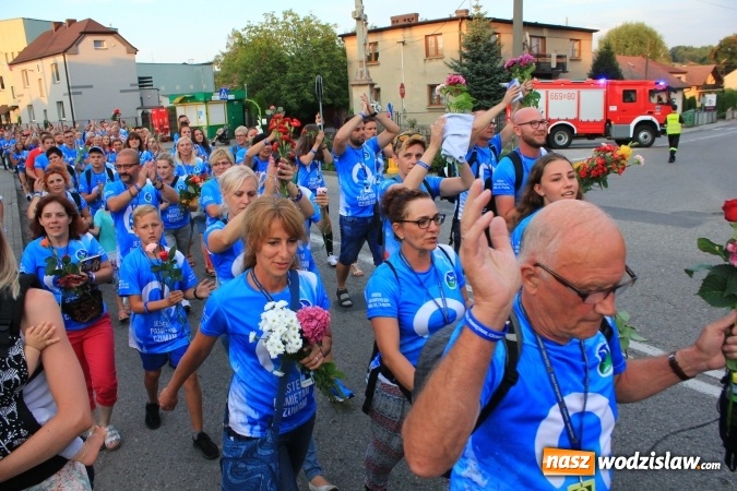 Zdjęcie w galerii na portalu naszwodzislaw.com: Pielgrzymi szczęśliwie wrócili do domów wiadomości z regionu