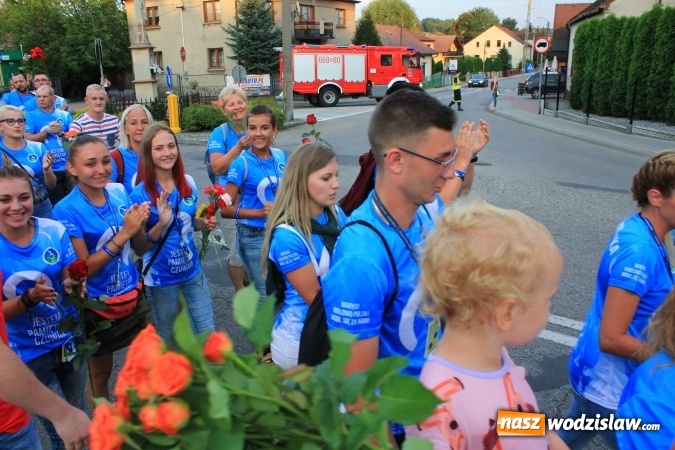 Zdjęcie w galerii na portalu naszwodzislaw.com: Pielgrzymi szczęśliwie wrócili do domów wiadomości z regionu