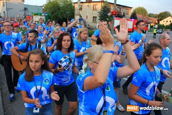 Zdjęcie w galerii na portalu naszwodzislaw.com: Pielgrzymi szczęśliwie wrócili do domów wiadomości z regionu