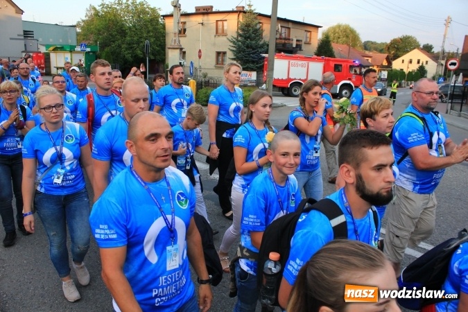 Zdjęcie w galerii na portalu naszwodzislaw.com: Pielgrzymi szczęśliwie wrócili do domów wiadomości z regionu