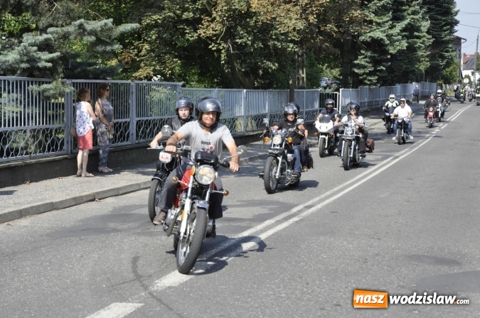 Zdjęcie w galerii na portalu naszwodzislaw.com: Odpustowa parada motocyklistów w Pogrzebieniu wiadomości z regionu