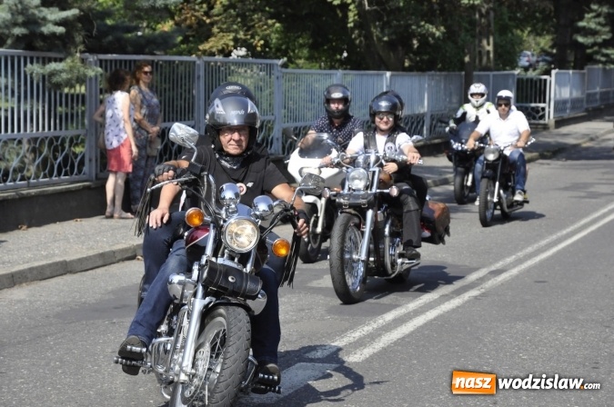 Zdjęcie w galerii na portalu naszwodzislaw.com: Odpustowa parada motocyklistów w Pogrzebieniu wiadomości z regionu