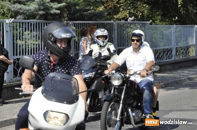 Zdjęcie w galerii na portalu naszwodzislaw.com: Odpustowa parada motocyklistów w Pogrzebieniu wiadomości z regionu